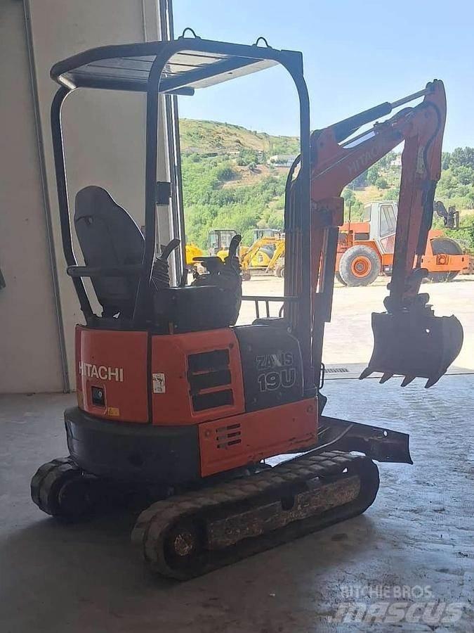 Hitachi ZX19U حفارات صغيرة أقل من 7 طن (حفارات صغيرة)