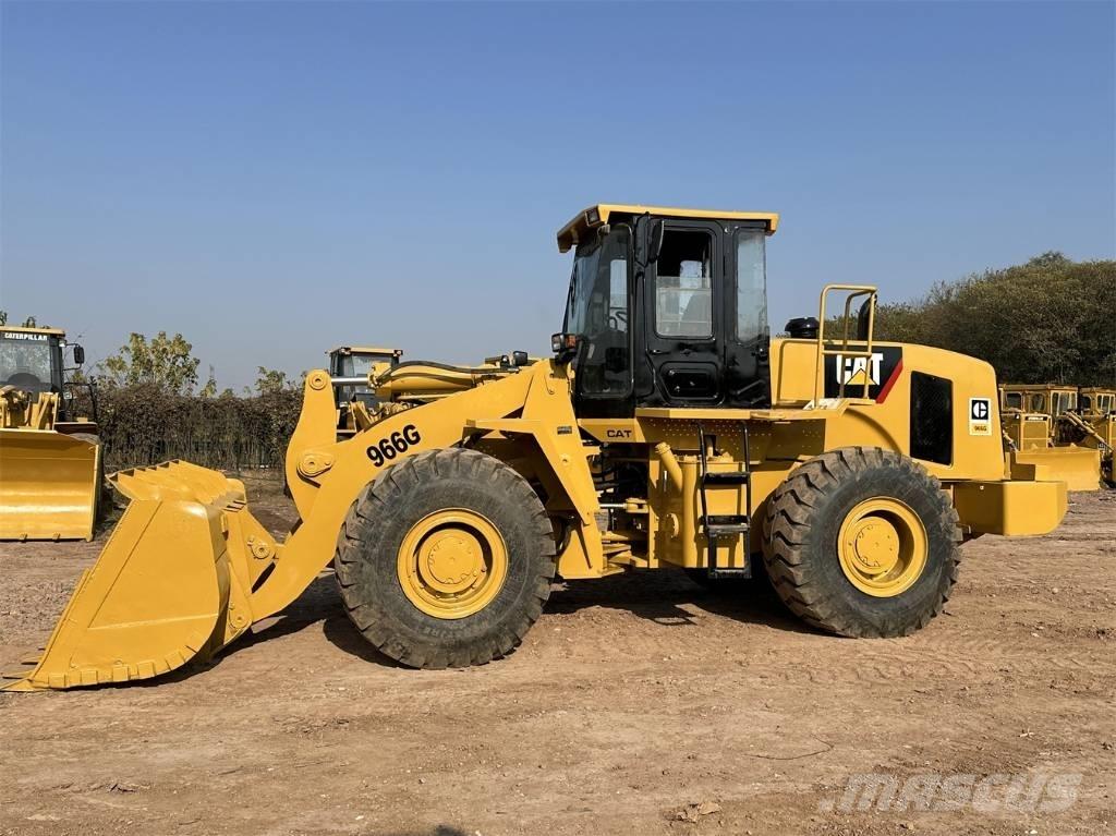 CAT 966G لوادر بعجل
