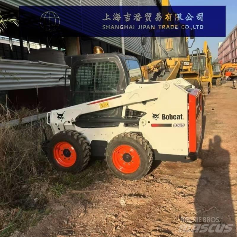 Bobcat S 550 لوادر انزلاقية التوجيه