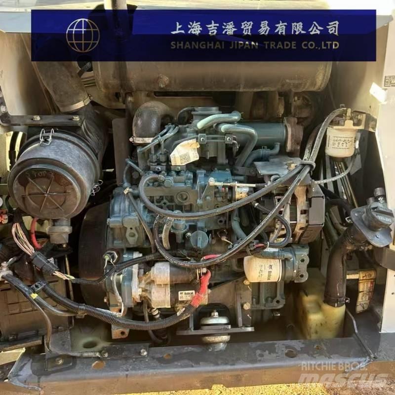 Bobcat S 550 لوادر انزلاقية التوجيه