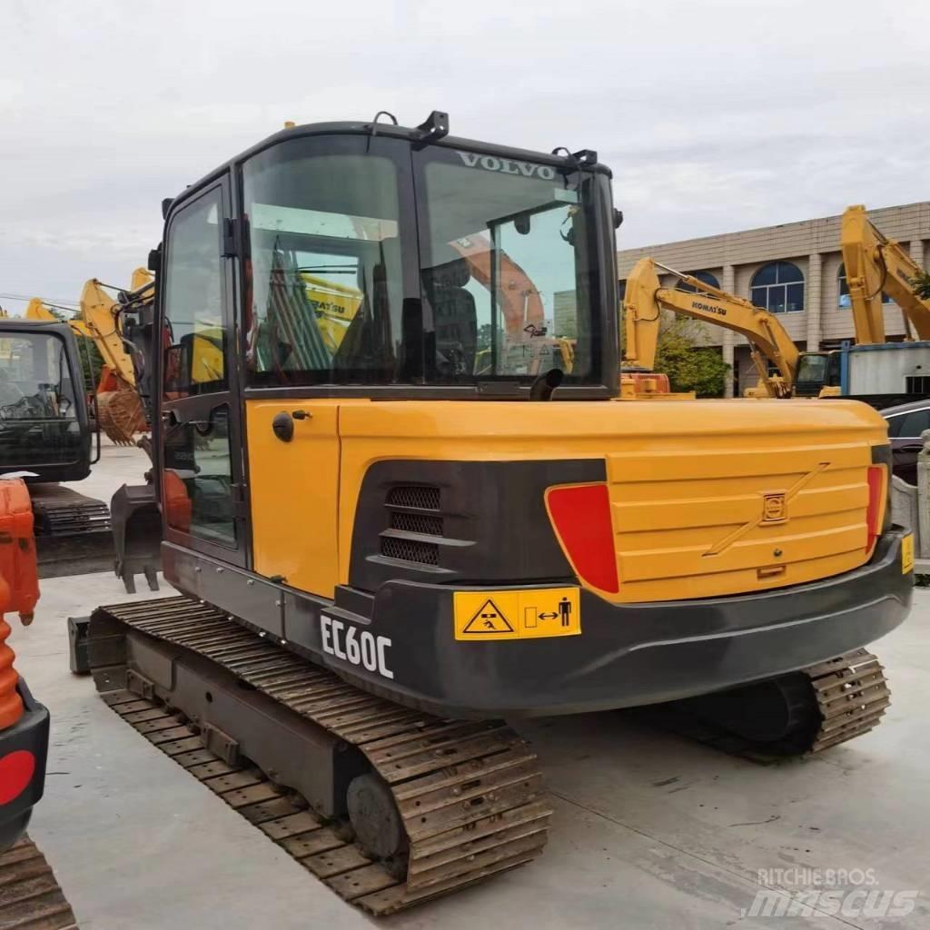 Volvo EC 60 C حفارات زحافة