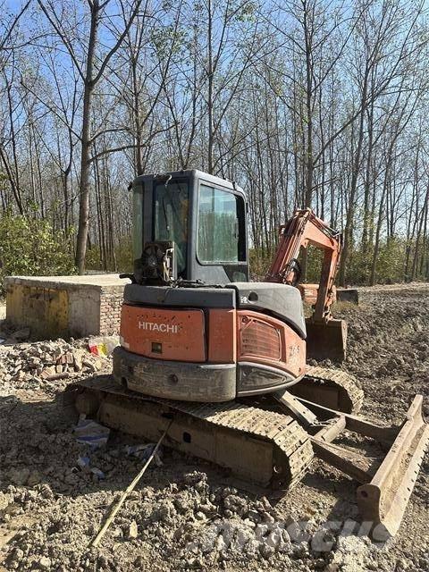 Hitachi ZX50 حفارات زحافة