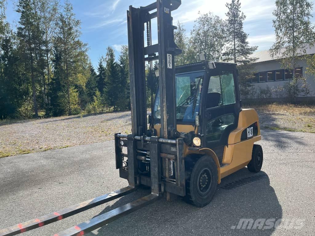 CAT DP50nt شاحنات الديزل