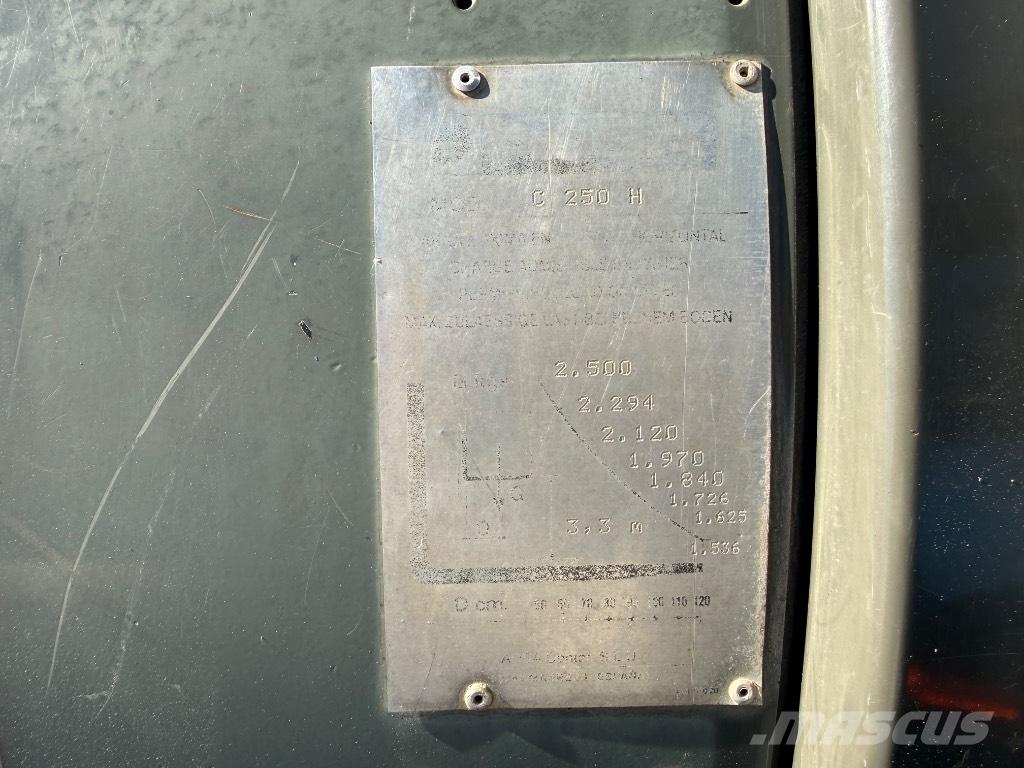 Ausa C 250 H شاحنات الطرق الوعرة