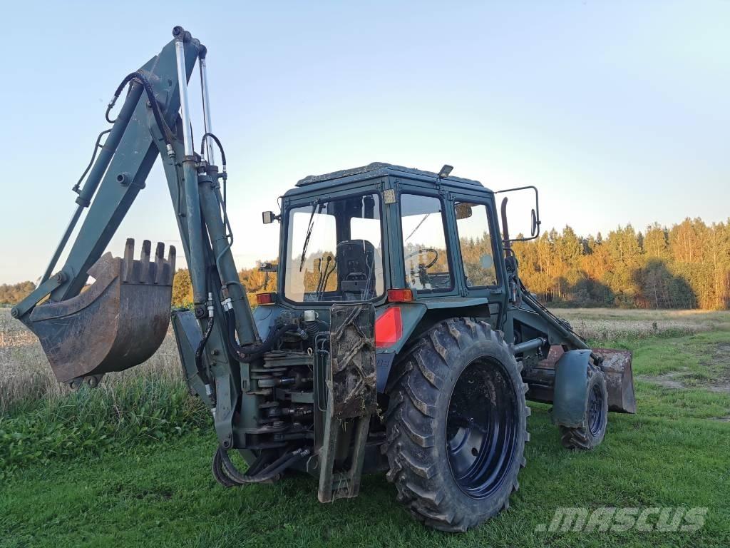 Belarus MTZ 82 لوادر ذات جرافات عكسية