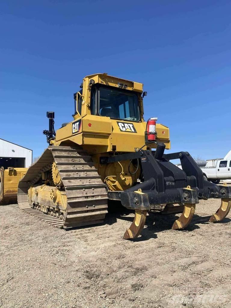 CAT D 6 T LGP بلدوزرات مجنزرة