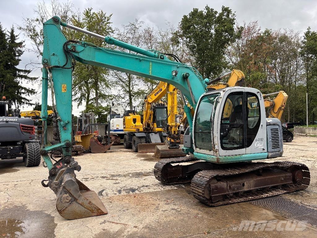 Kobelco SK 135 حفارات زحافة