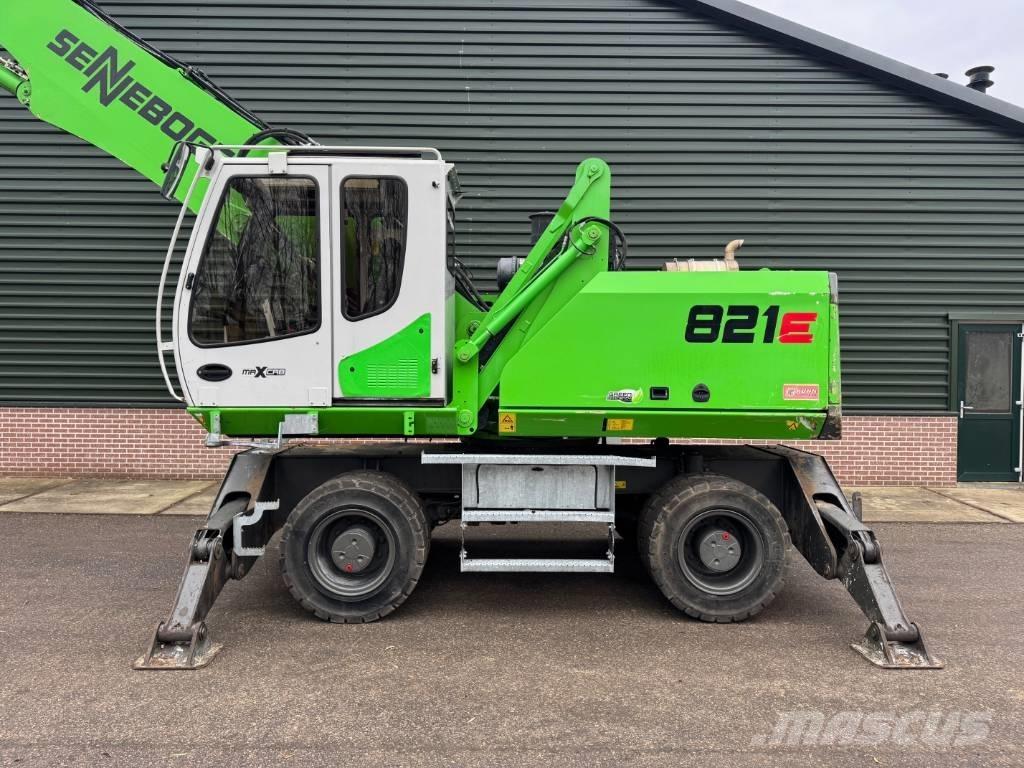 Sennebogen 821 E مناولات المخلفات / مناولات صناعية