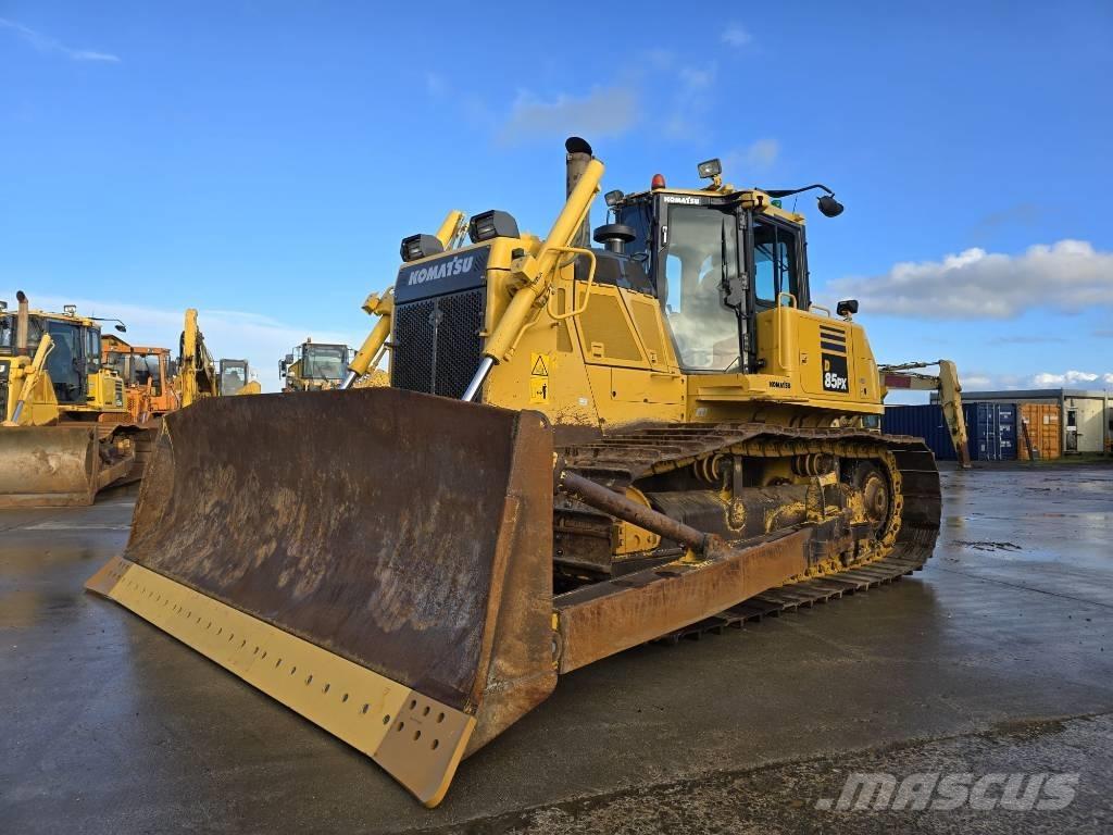 Komatsu D85PX-18 بلدوزرات مجنزرة