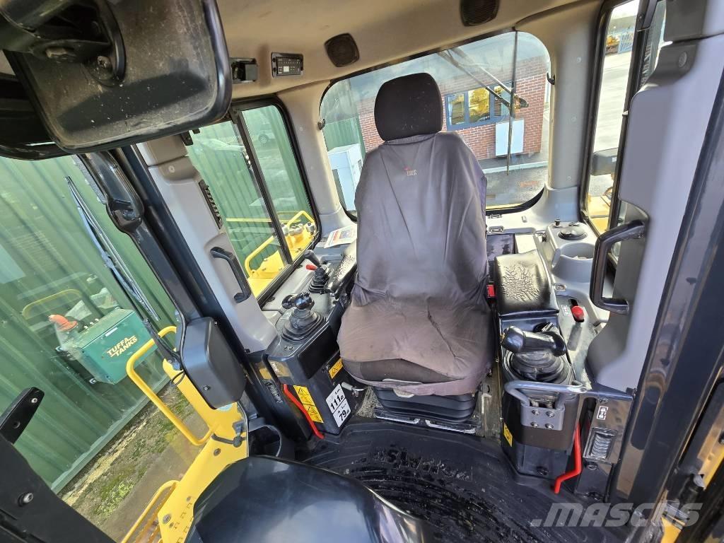 Komatsu D85PX-18 بلدوزرات مجنزرة