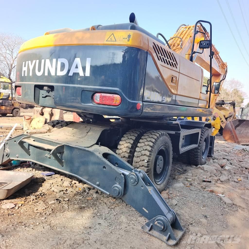 Hyundai HW 210 A حفارات زحافة