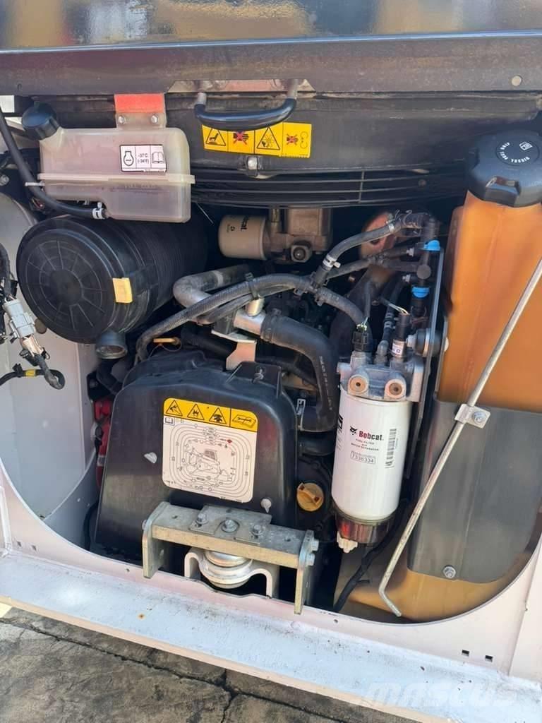 Bobcat S 62 لوادر انزلاقية التوجيه