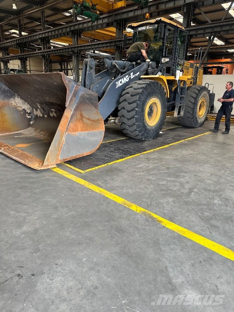 XCMG LW 700 KN لوادر بعجل