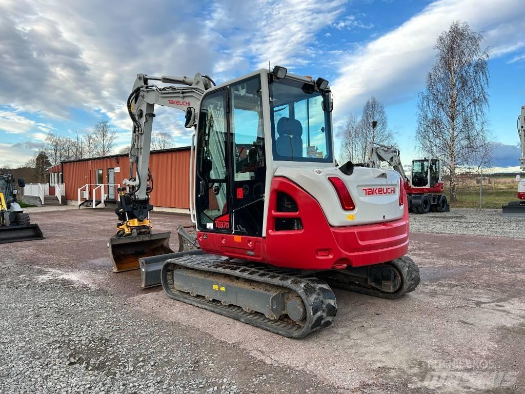 Takeuchi TB370 حفارات وسط 7 طن - 12 طن