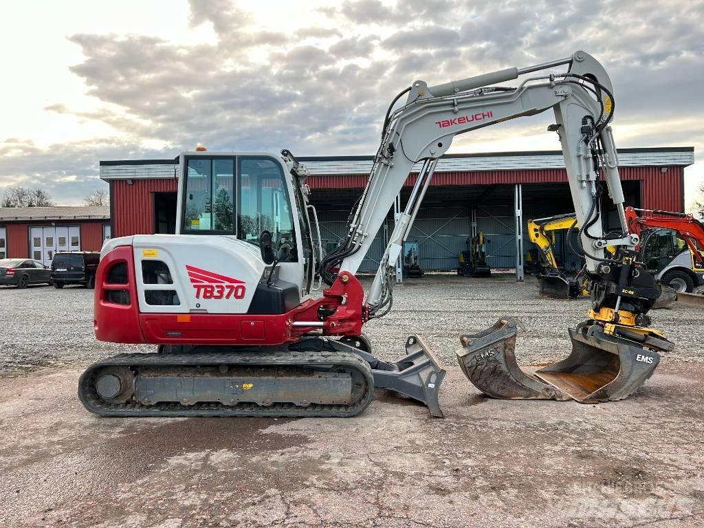 Takeuchi TB370 حفارات وسط 7 طن - 12 طن