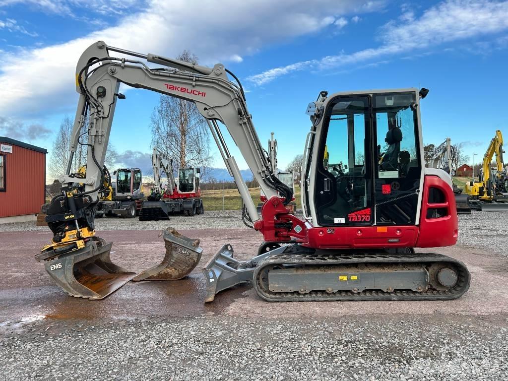 Takeuchi TB370 حفارات وسط 7 طن - 12 طن