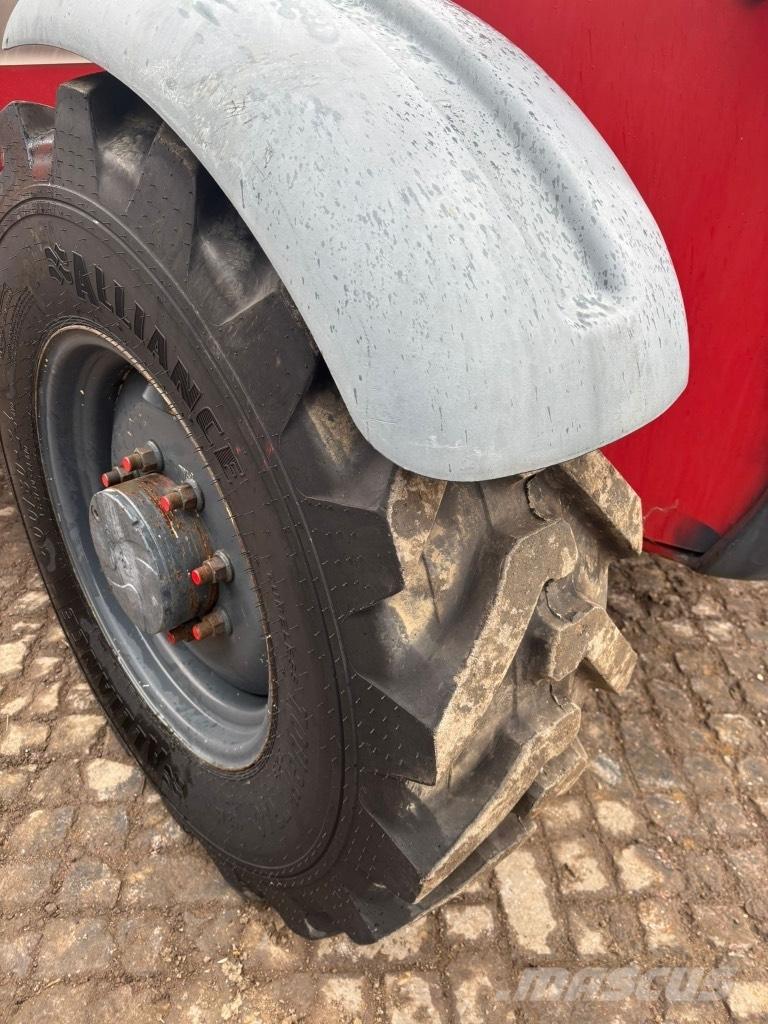 Manitou MT 932 مناولات متداخلة