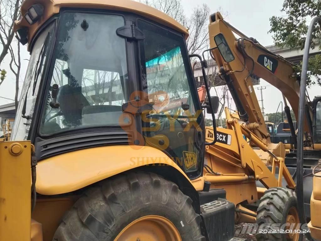 JCB 3 CX لوادر ذات جرافات عكسية