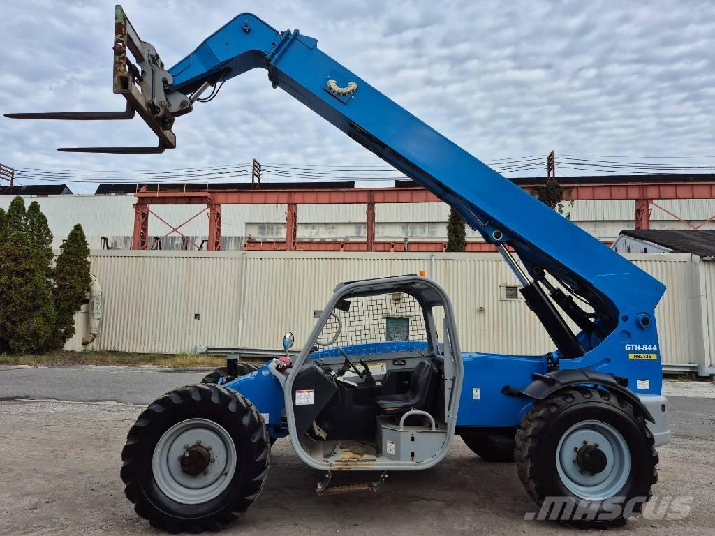 Genie GTH 844 مناولات متداخلة