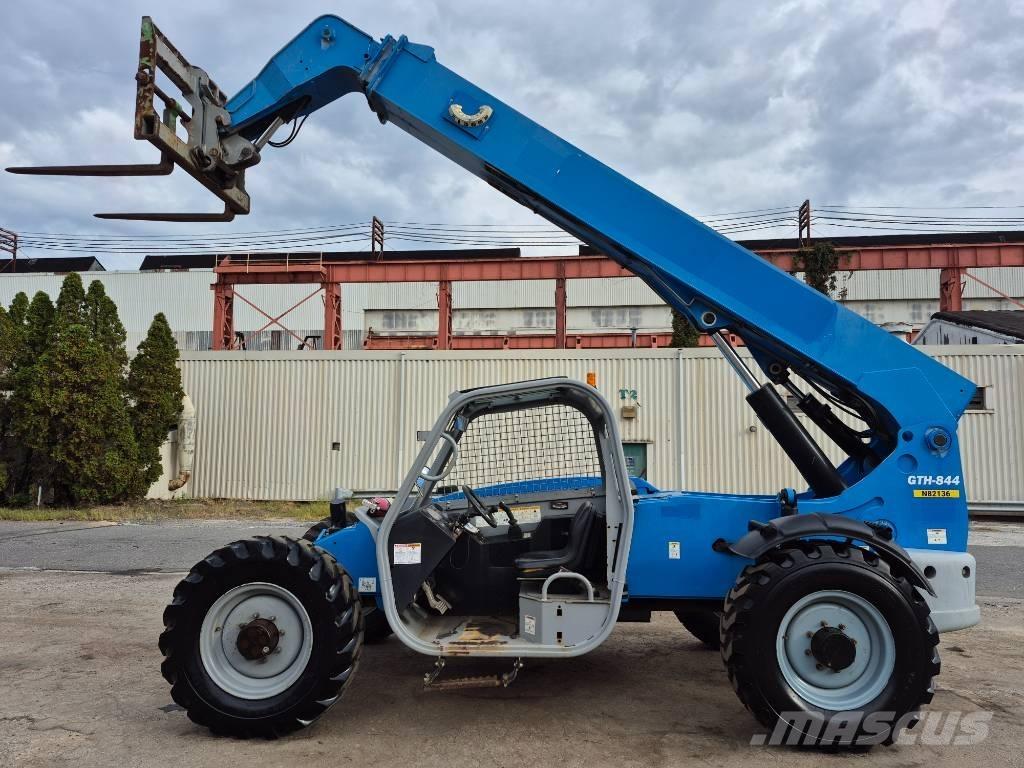 Genie GTH 844 مناولات متداخلة