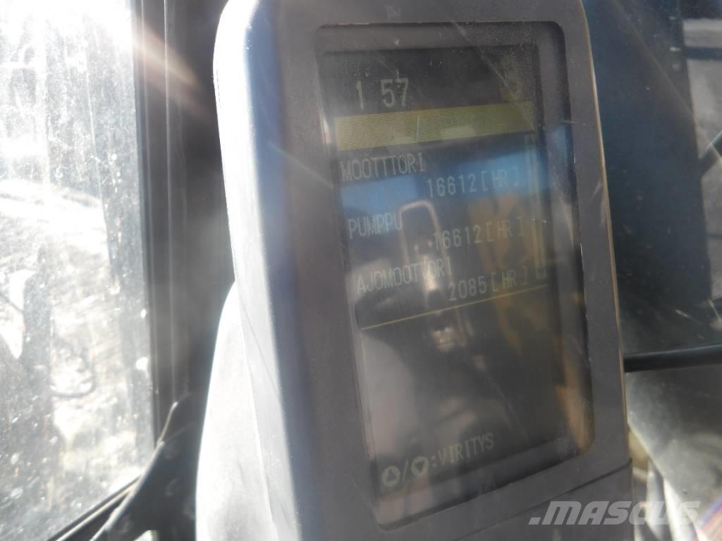 CAT 328 D حفارات زحافة