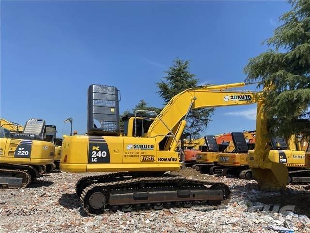 Komatsu PC 240-8 حفارات زحافة