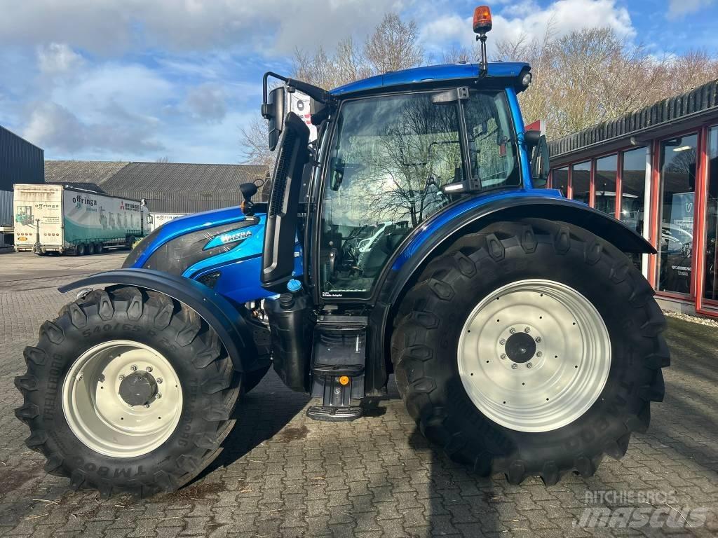 Valtra N174 D الجرارات