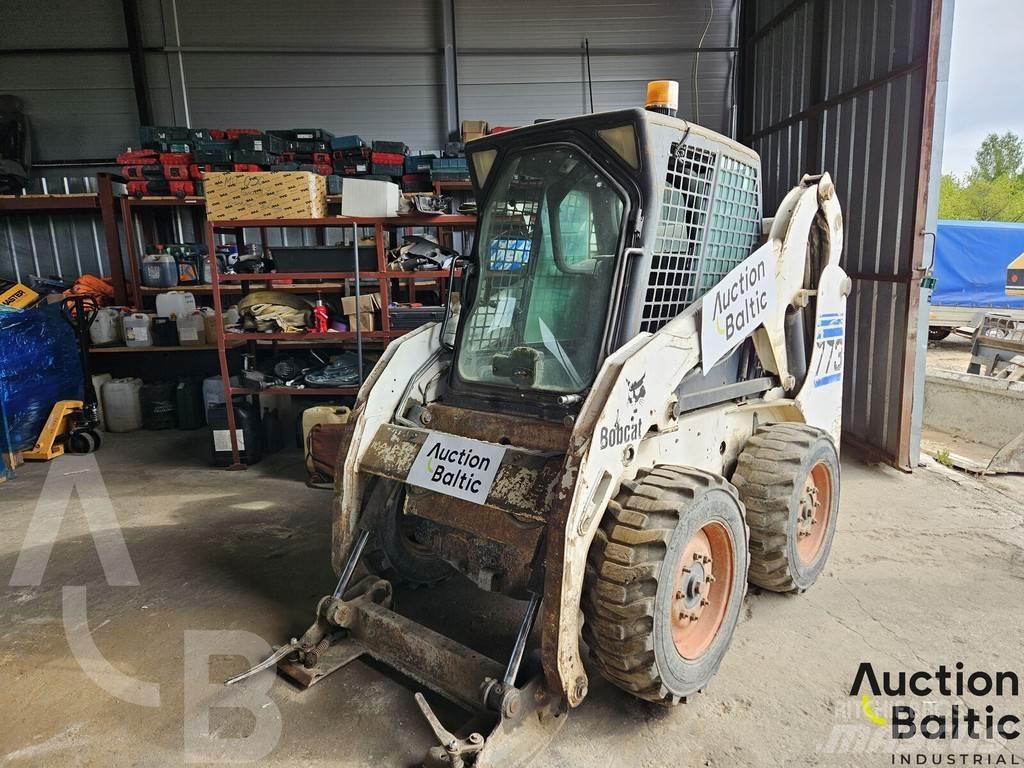 Bobcat 773 لوادر انزلاقية التوجيه