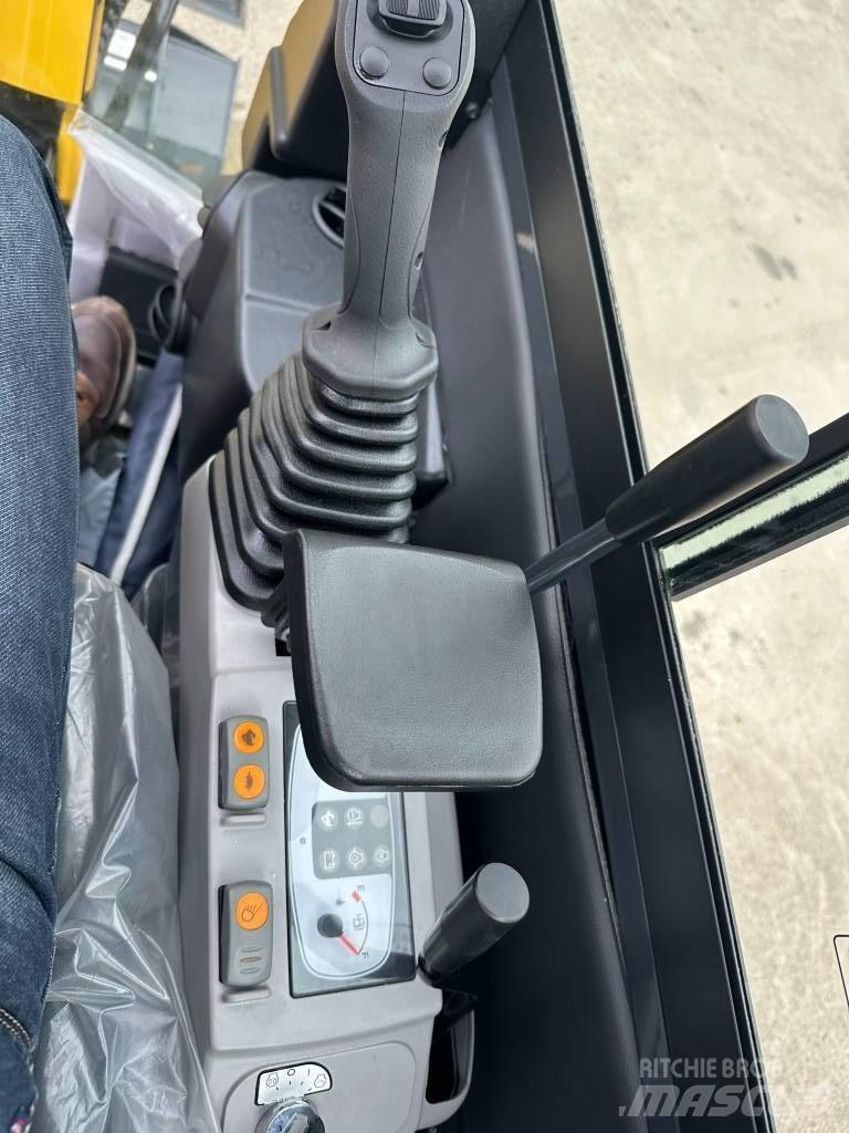 Komatsu PC 16 R-3HS حفارات صغيرة أقل من 7 طن (حفارات صغيرة)
