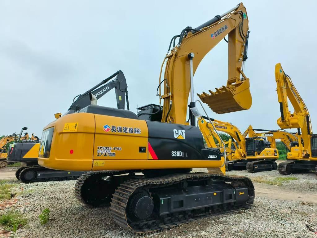 CAT 336 D حفارات زحافة