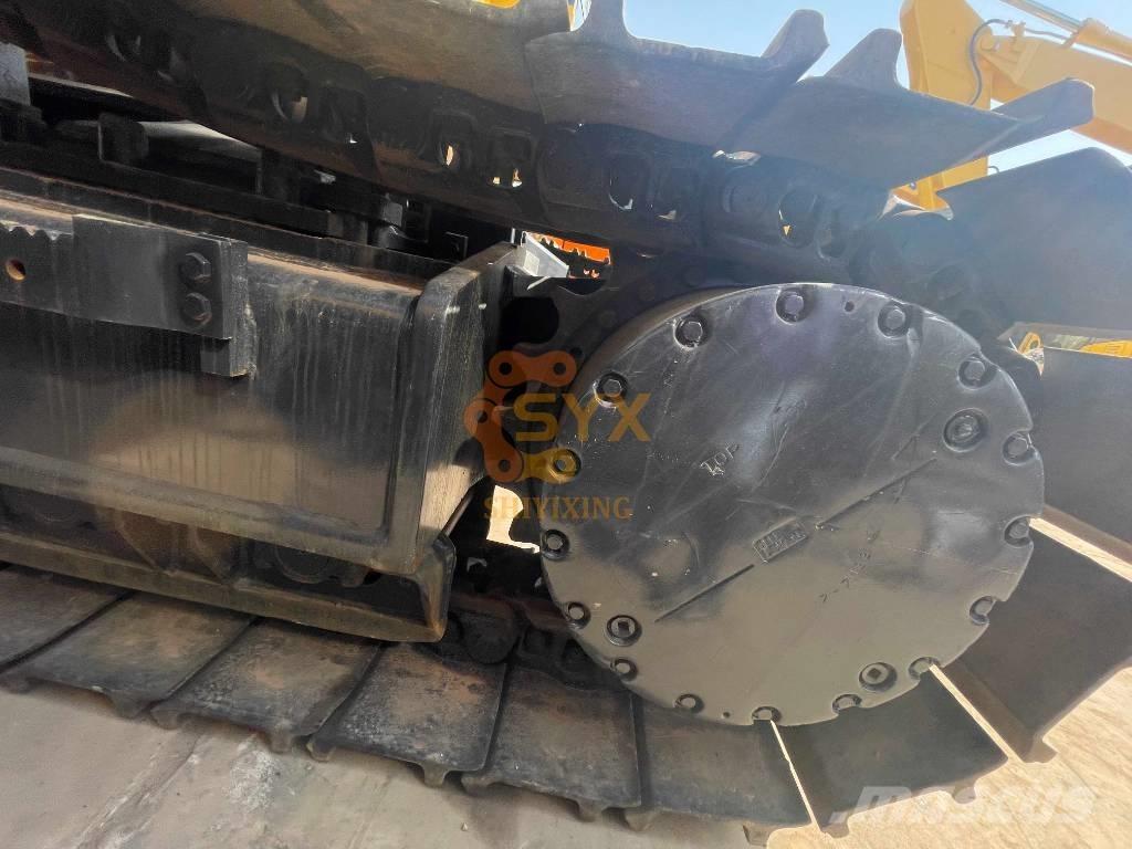 Komatsu PC 450-8 حفارات زحافة