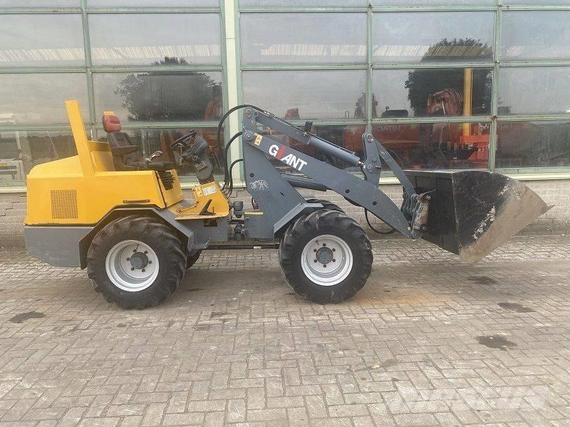 GiANT V 451 T لوادر صغيرة