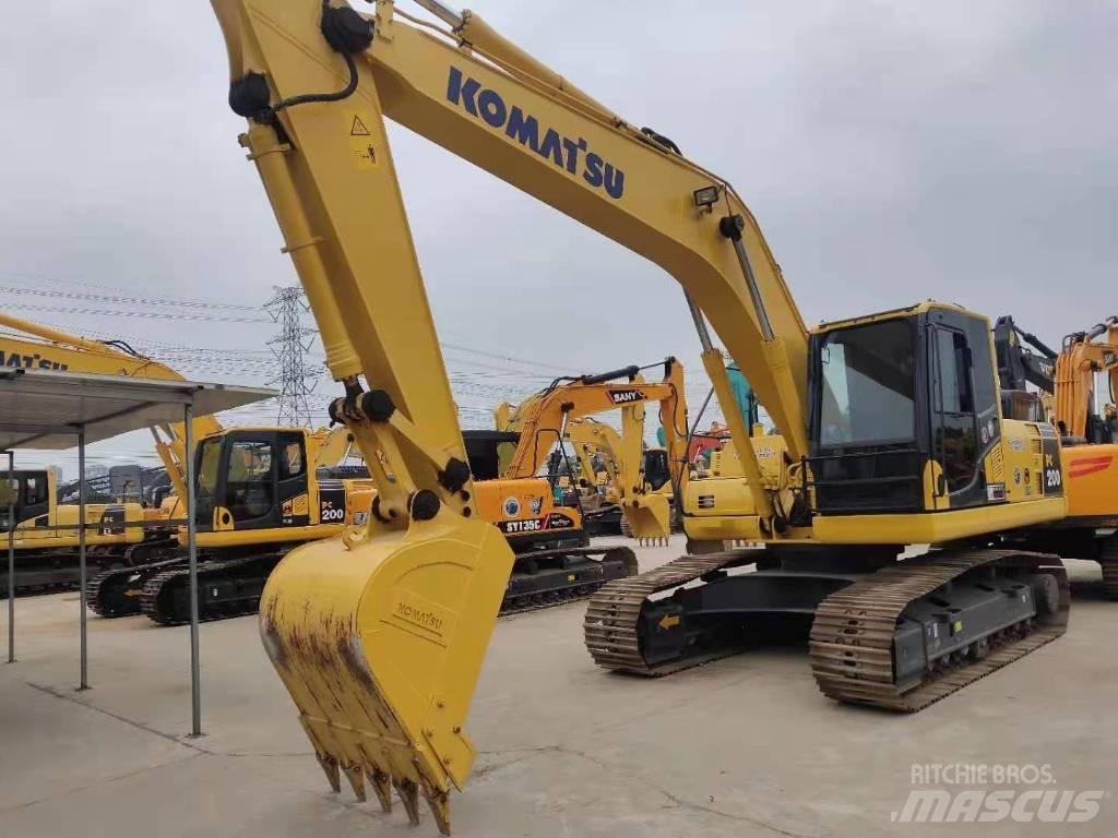 Komatsu PC 200 حفارات زحافة