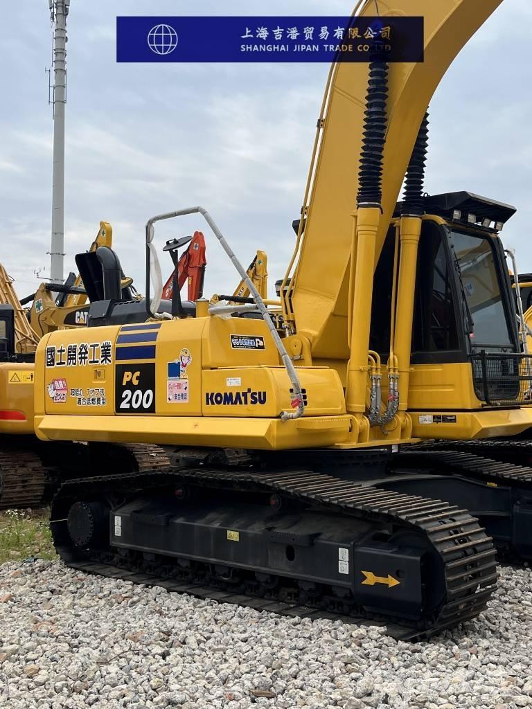 Komatsu PC 200 حفارات زحافة