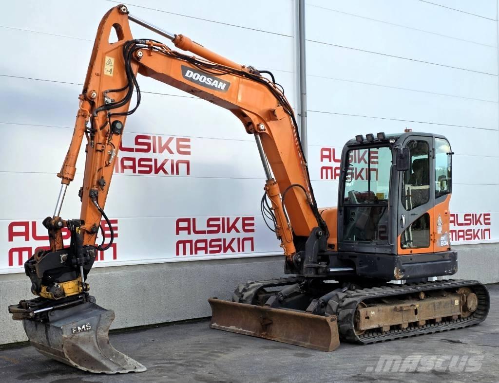 Doosan DX 80 R حفارات وسط 7 طن - 12 طن