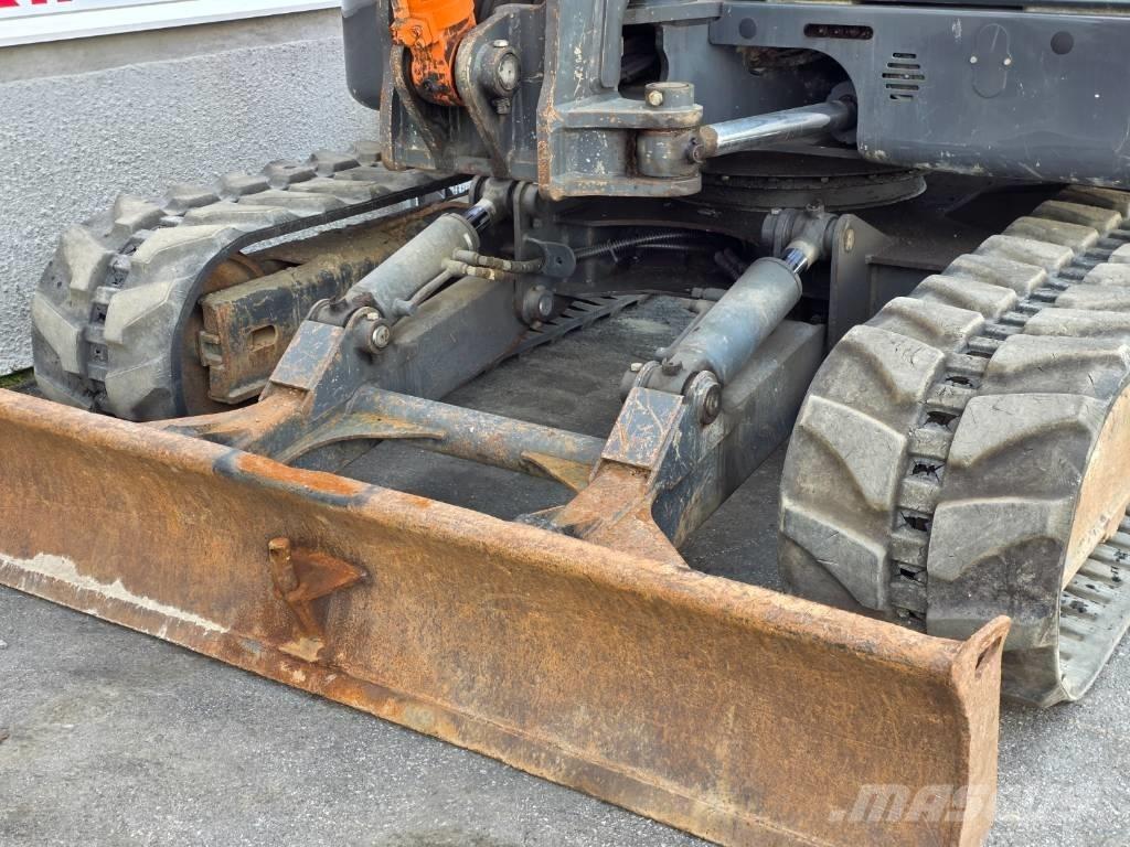 Doosan DX 80 R حفارات وسط 7 طن - 12 طن