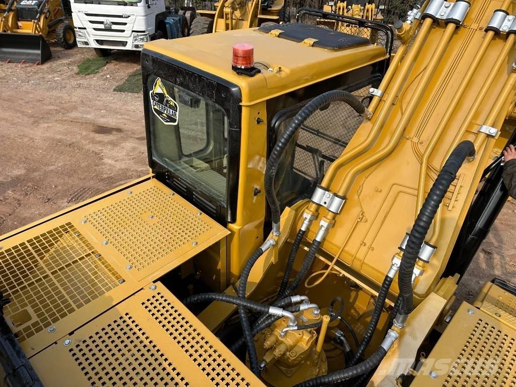 CAT 330 B حفارات زحافة