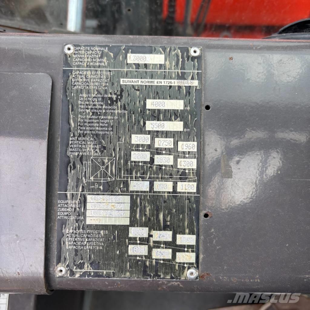 Manitou M 30.4 شاحنات الطرق الوعرة
