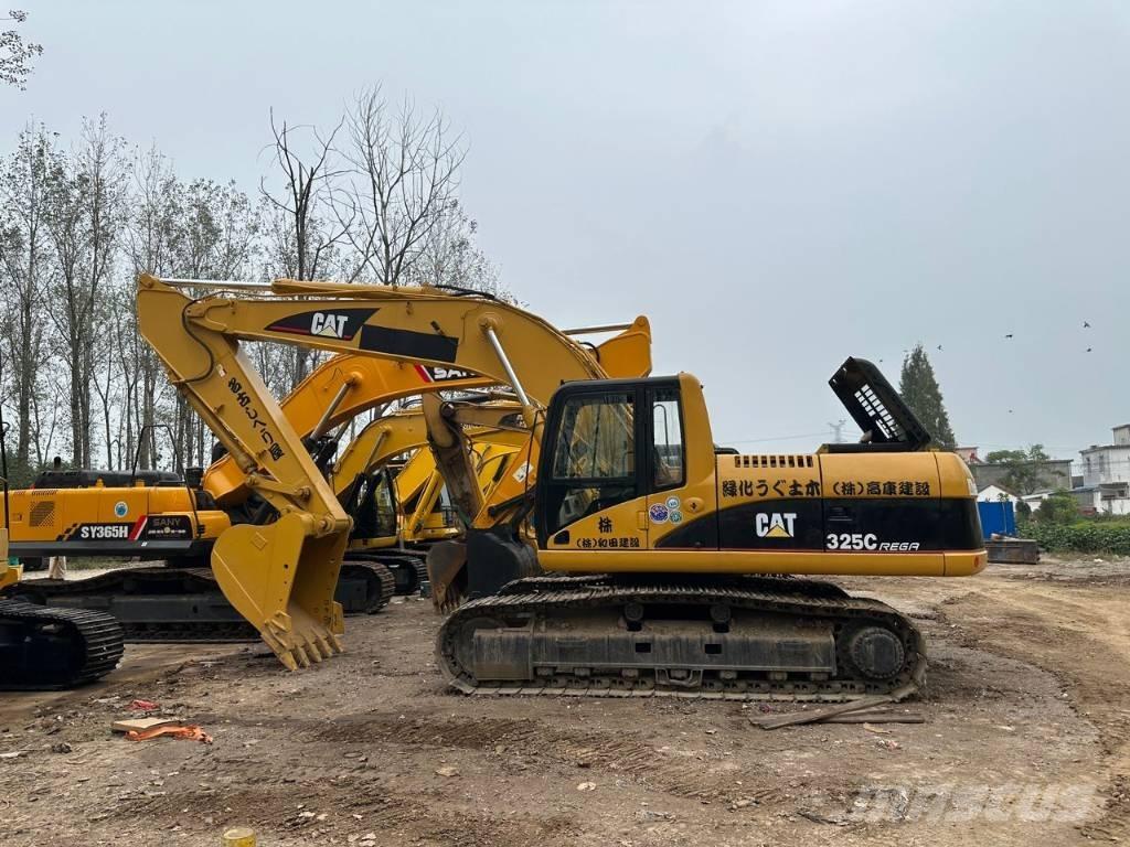 CAT 325C حفارات زحافة