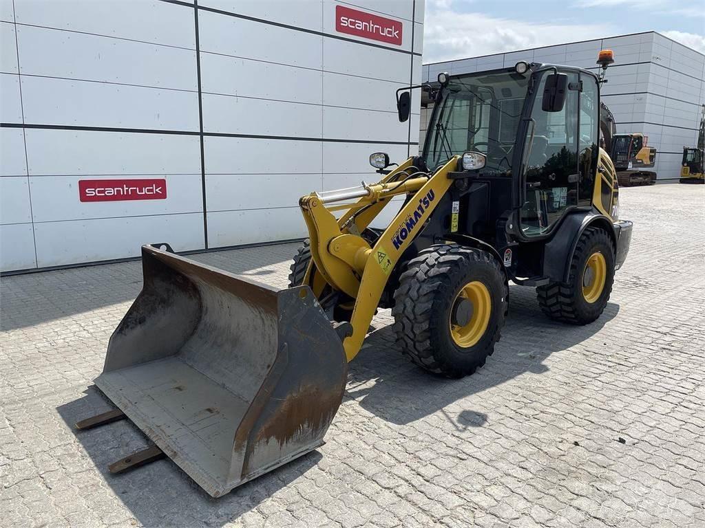 Komatsu WA70M-8EO لوادر متعددة الأغراض