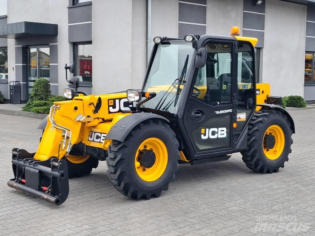 JCB 525-60 مناولات متداخلة