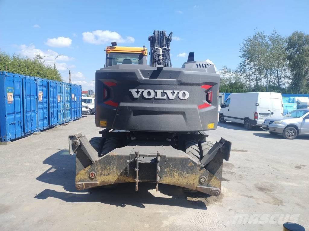 Volvo EWR 170 E حفارات بعجل