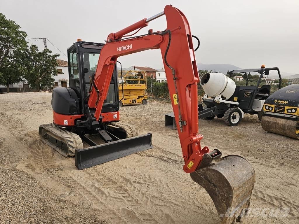 Hitachi ZX 35 U-2 حفارات صغيرة أقل من 7 طن (حفارات صغيرة)