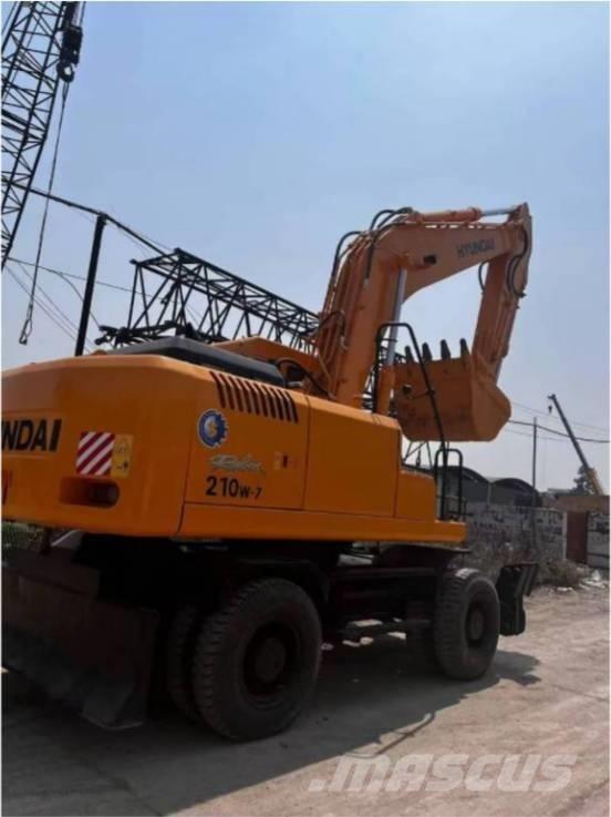 Hyundai 210 W-7 حفارات بعجل