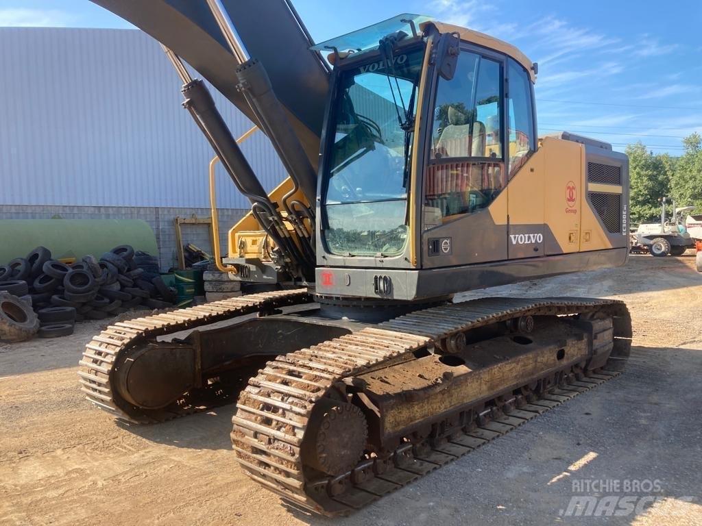 Volvo EC 300 E حفارات زحافة