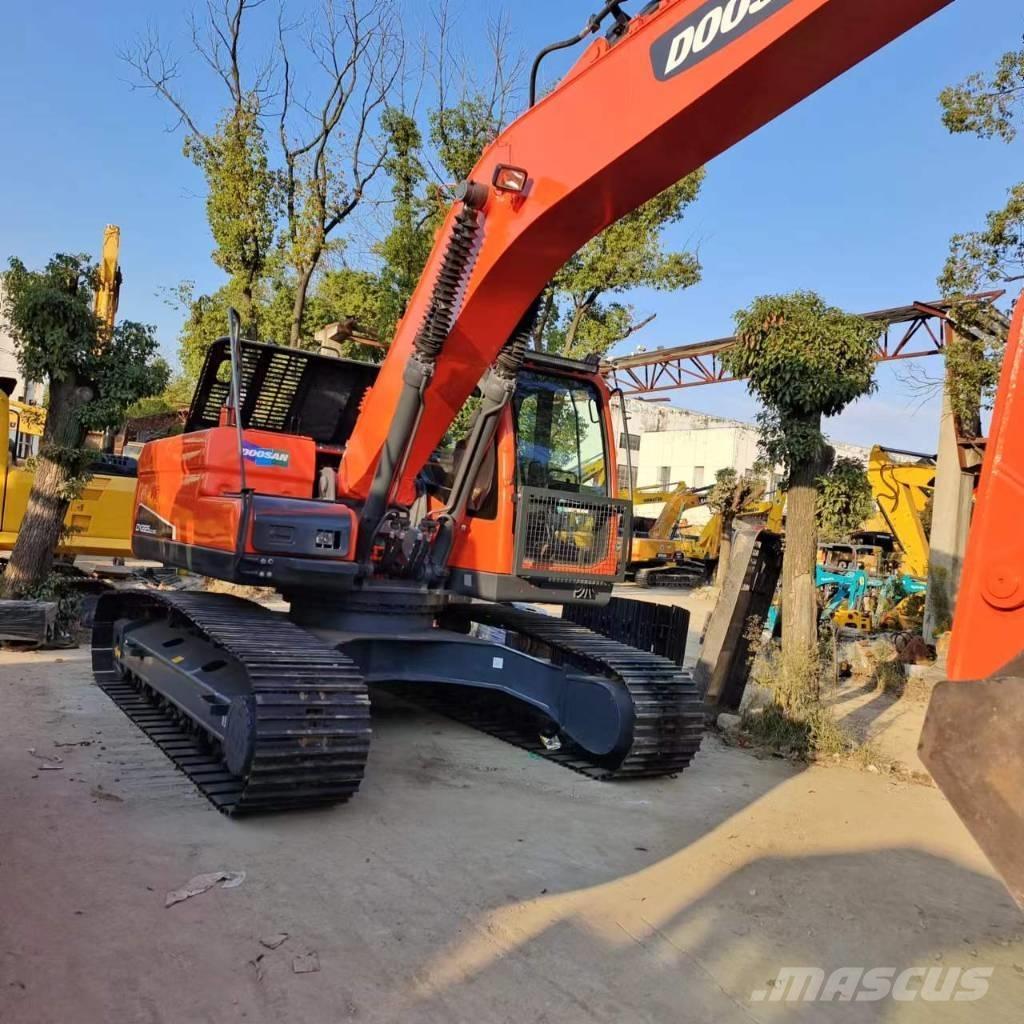 Doosan DX 225 LC حفارات زحافة