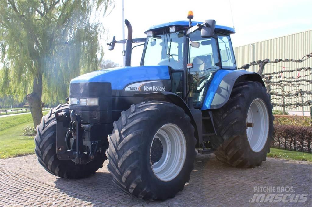 New Holland TM175 الجرارات