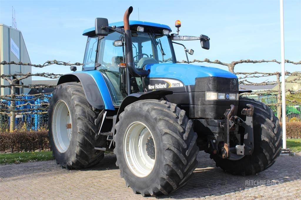 New Holland TM175 الجرارات