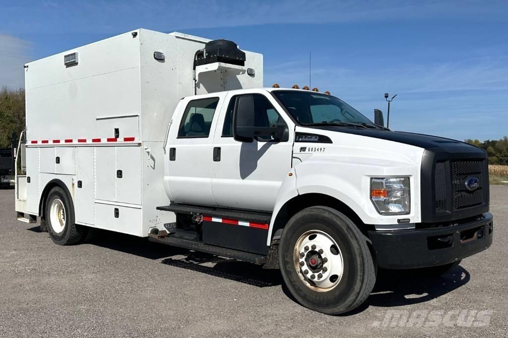 Ford F 750 SD شاحنات خفيفة/مفصلية الجوانب