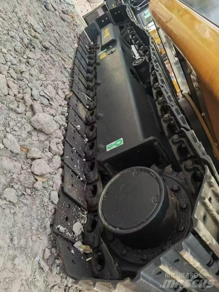 CAT 306E حفارات زحافة